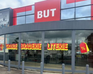 Lettrage adhésif